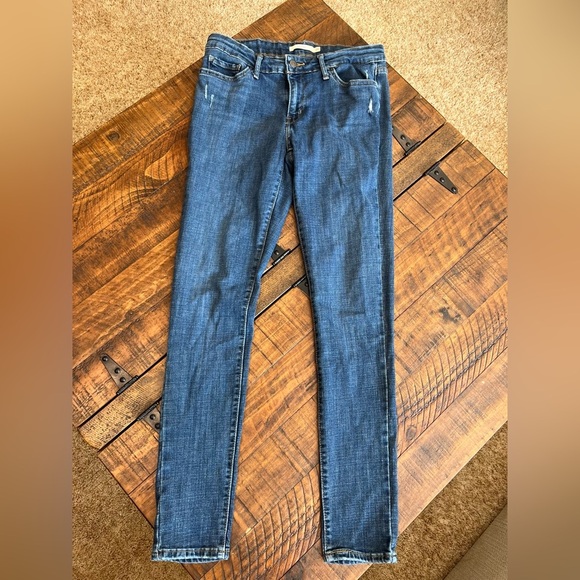 Levi's Women's Skinny Jeans in Classic Blue - Picture 1 of 3
